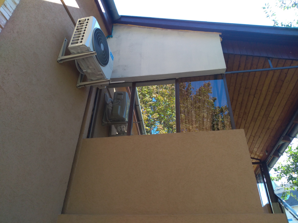 kirakat-hovedo-uvegfoliazas1